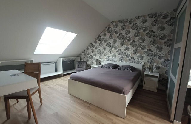 Room in 2-person apartment
