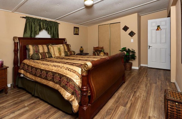 Room in BB - Pleasant Days Bb Tropical Master Suite