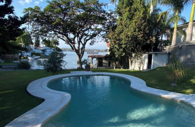 Room in House - Dream House on Lake Tequesquitengo