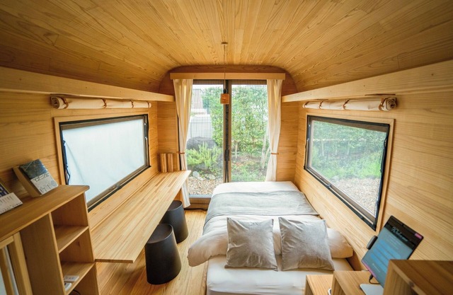Room only 1 night plan Wooden trailerstyle tiny house lodging bedding bed /Utsunomiya Tochigi