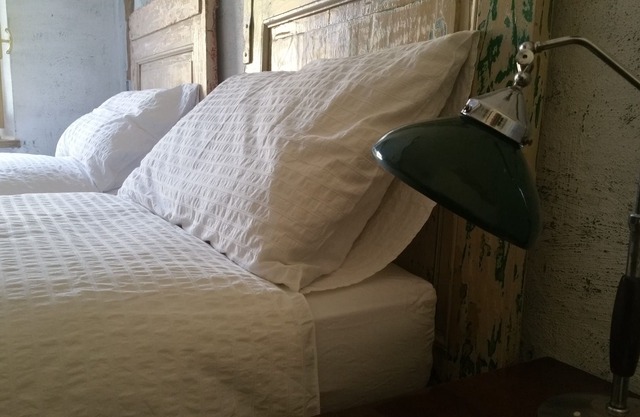 Room with bathroom and hallway, 2 beds