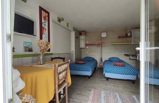 Room with Kitchenette and terrace