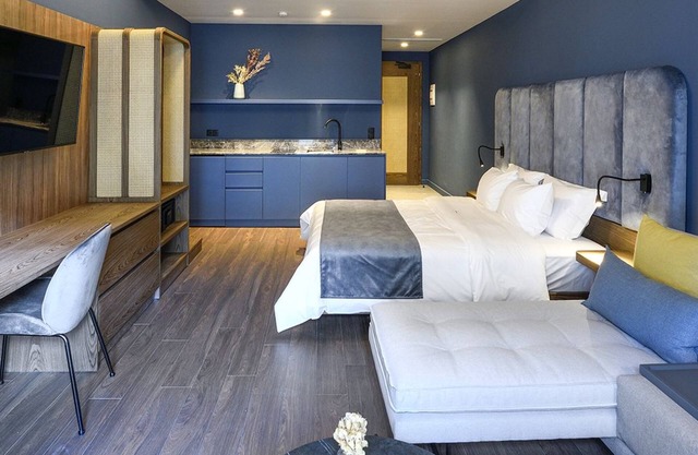 Roomore Apartments