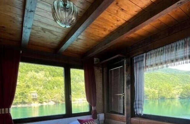 Rooms and Apartments Neron / Triple room 4