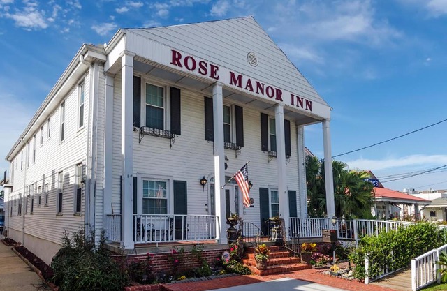 Rose Manor Bed & Breakfast