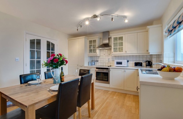 Rosenwyn - Three Bedroom Apartment, Sleeps 5