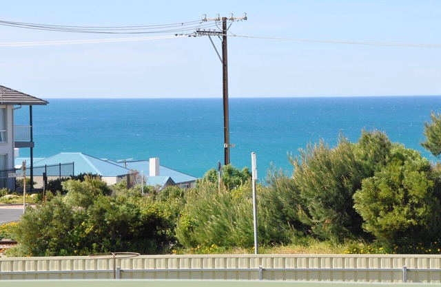 Rosetta Beach Cottage - Pt Elliot - pet friendly, sea views