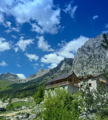 Rosi peak Guesthouse