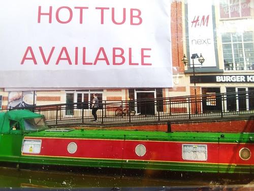 Rosie and Jim Retreat with hot tub indoors for 2025
