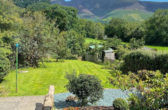 Roslin - a cottage that sleeps 4 guests in 2 bedrooms