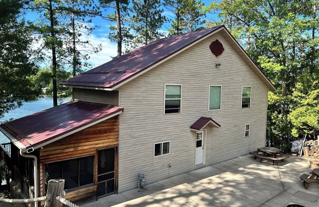Rost Lake House Retreat-Enjoy all the fun the area has to offer