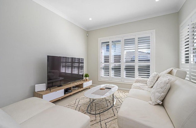 Rousehill Sweet Spacious 4BR Quiet House