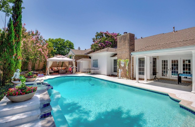 Rowlett Escape w/Fire Pit & Lake Views