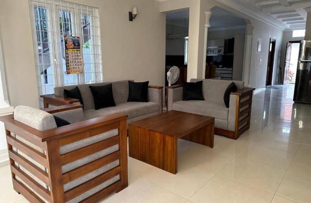 Royal Feather - Double Room 3