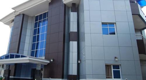 Royal Park Hotel Suite - Standard