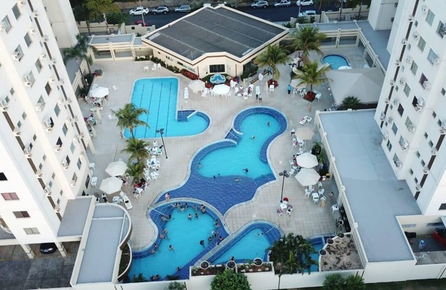 Royal Park Season 2 bedrooms Caldas Novas: apartment with swimming pools