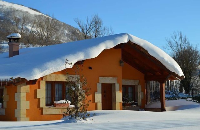 RURAL CASUCAS "LA GUARIZA" (full rental)