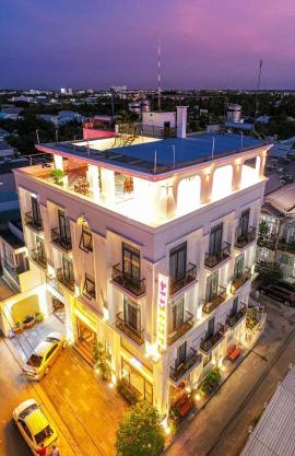 RUBY HOTEL Vĩnh Long