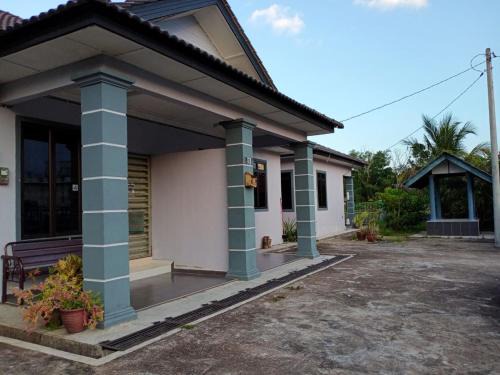 Rumah Tamu Pekan semi D dan berWifi