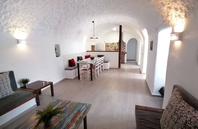 Rural accommodation Cave Adonia II