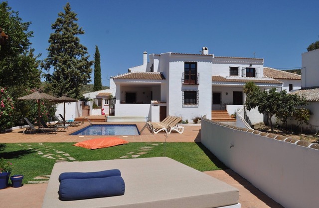Rural Andalusia villa with WiFi private pool & breathtaking panoramic views