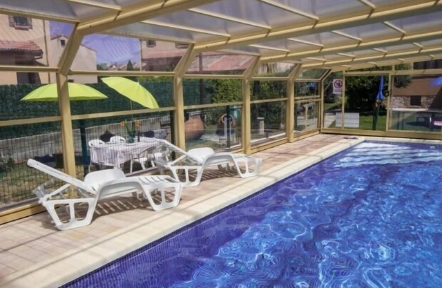 Rural apartment El Balcón de Pilatos for 12 people