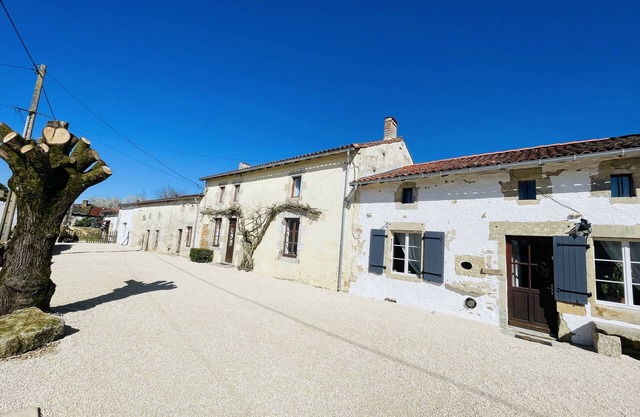 Rural beautiful quirky Cottage in the South West with a 12x5m pool, games barn