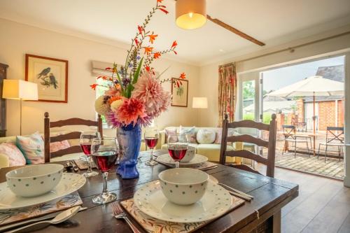 Rural bolthole in Constable country estate - The Woodshed