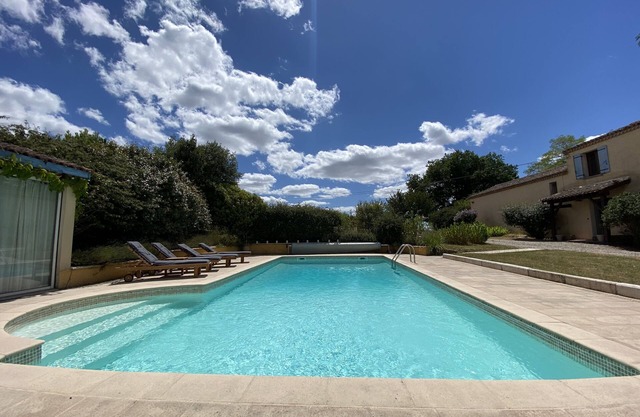 Rural comfortable 6 person villa, large swimming pool and beautiful views