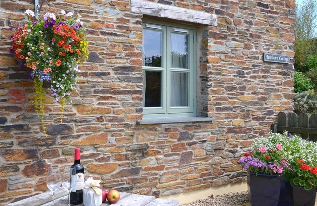 Rural Complex 7 Lux Cottages, Hawthorn Cottage, with Beautiful south views