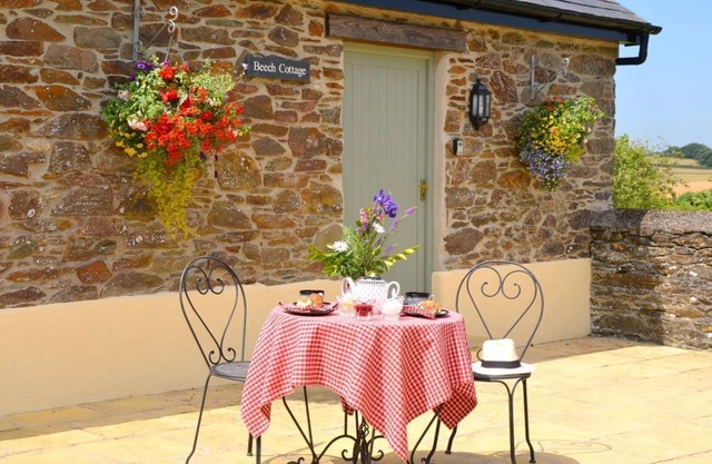 Rural Complex 7 Lux Cottages, Beech Cottage Sleeps 2, 1 well behaved dog allowed