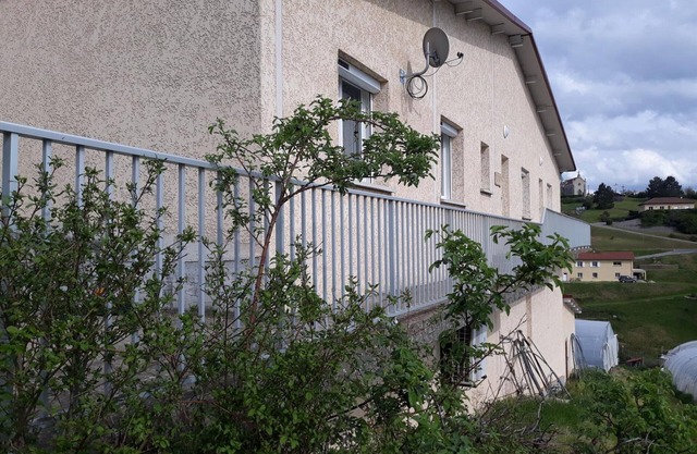 Rural cottage with garden, parking and WiFi - Saint-Romain-en-Jarez