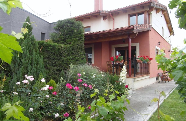 Rural House Cuarenta y Ocho Luces, 4 stars, 10 km from Burgos