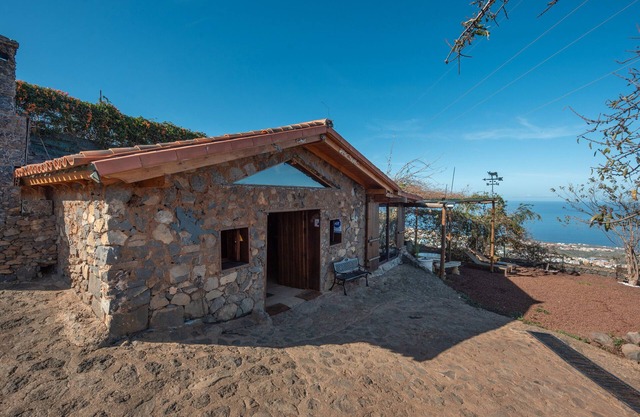 'Rural House Tenerife Relax' with Sea View, Private Terrace and Wi-Fi