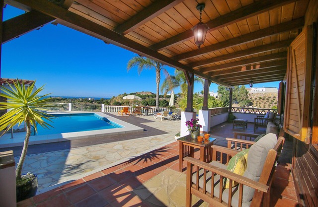 Rural house with private pool and views in La Costa del Sol 1.5km from the beach