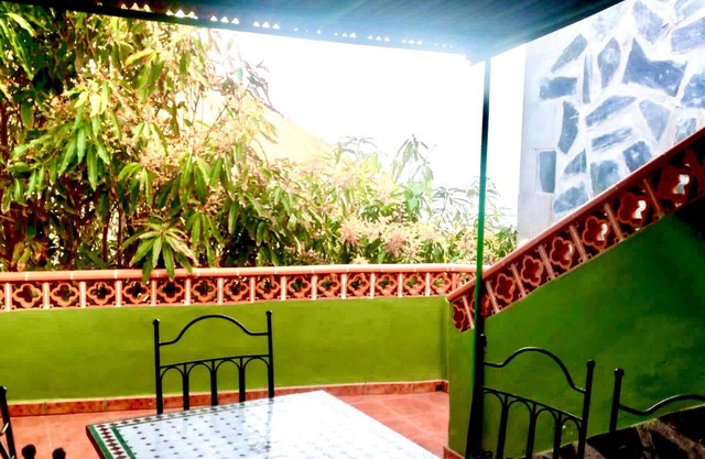 Rural House with Sea and Mountain Views, BBQ