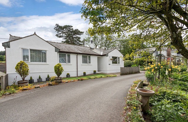 Rural retreat bungalow with garden, No Deposit