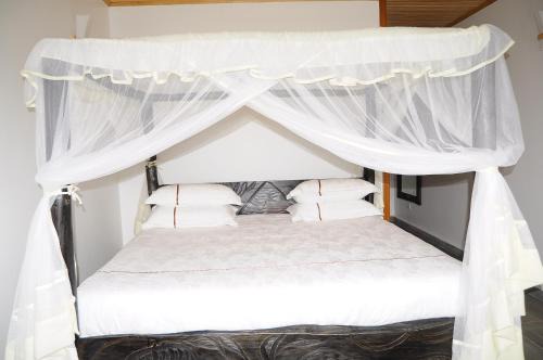 Rushel kivu Resort kayove