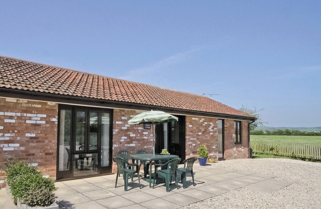 Russet Cottage - E4678