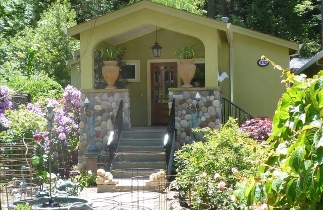 Russian River Gem in the Wine Country Close to Ocean and Spas.