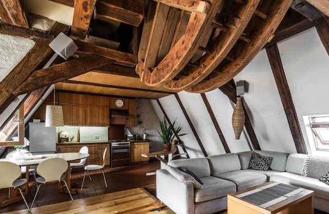 Rustic 3 bedroom loft in Old Town
