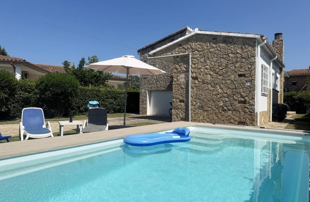 Rustic charm with modern touches in Sant Martí d'Empúries.