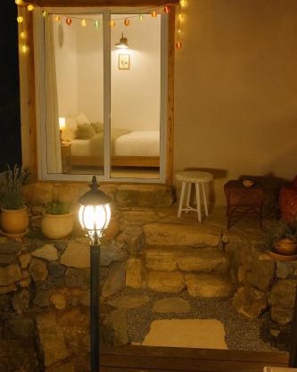 Rustic Cabin in the Galilee with Pastoral Views