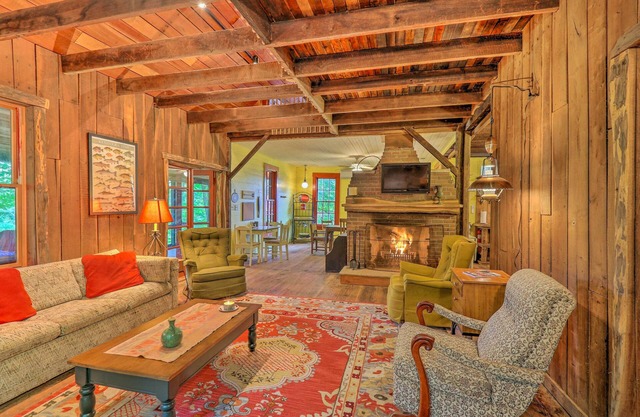Rustic Cabin in the Woods: 2-Acre Fishing Pond!