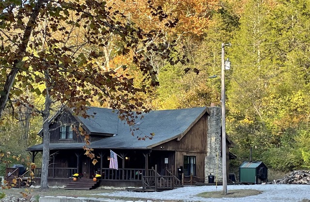 Rustic cabin just outside of Madison!
