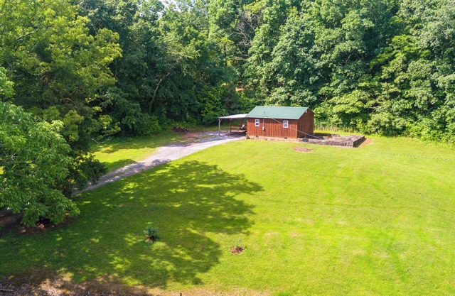 Rustic Cabin on Farm ~ 4 Mi to Kentucky Lake!