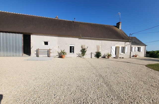 Rustic Cottage in Berry with Terrace and Horse Friendly