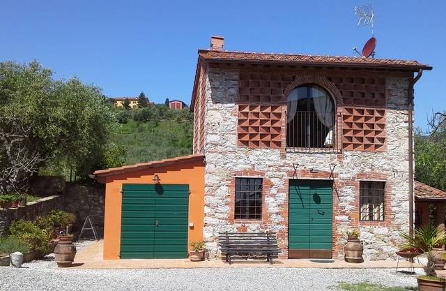 RUSTIC HOUSE FOR A COUPLE LOOKING FOR RELAX