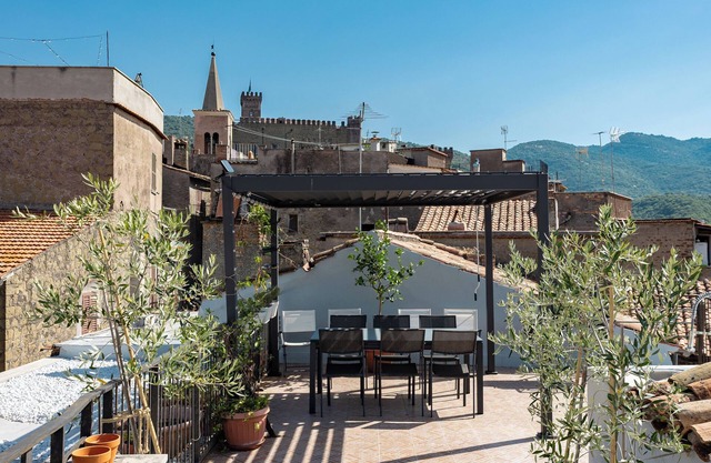 "Rustic Rome Retreat: Countryside Charm & Weekend Getaway"