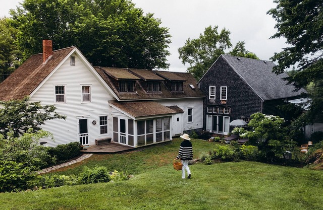 Rustic-Luxe Escape Near Town w/Water Access, Kayaks, Games, Fire Pit & Peloton!